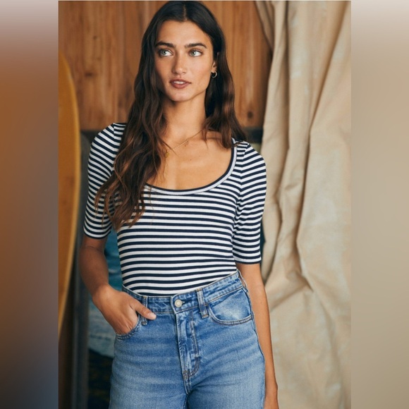 Faherty Freestyle Rib T-Shirt in Navy Desi Stripe M - Picture 1 of 9